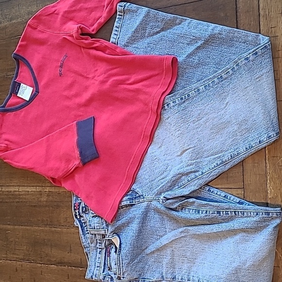 Tommy Hilfiger Jeans Vintage Logo Top AND Bootcut Jill Jeans - Picture 1 of 13